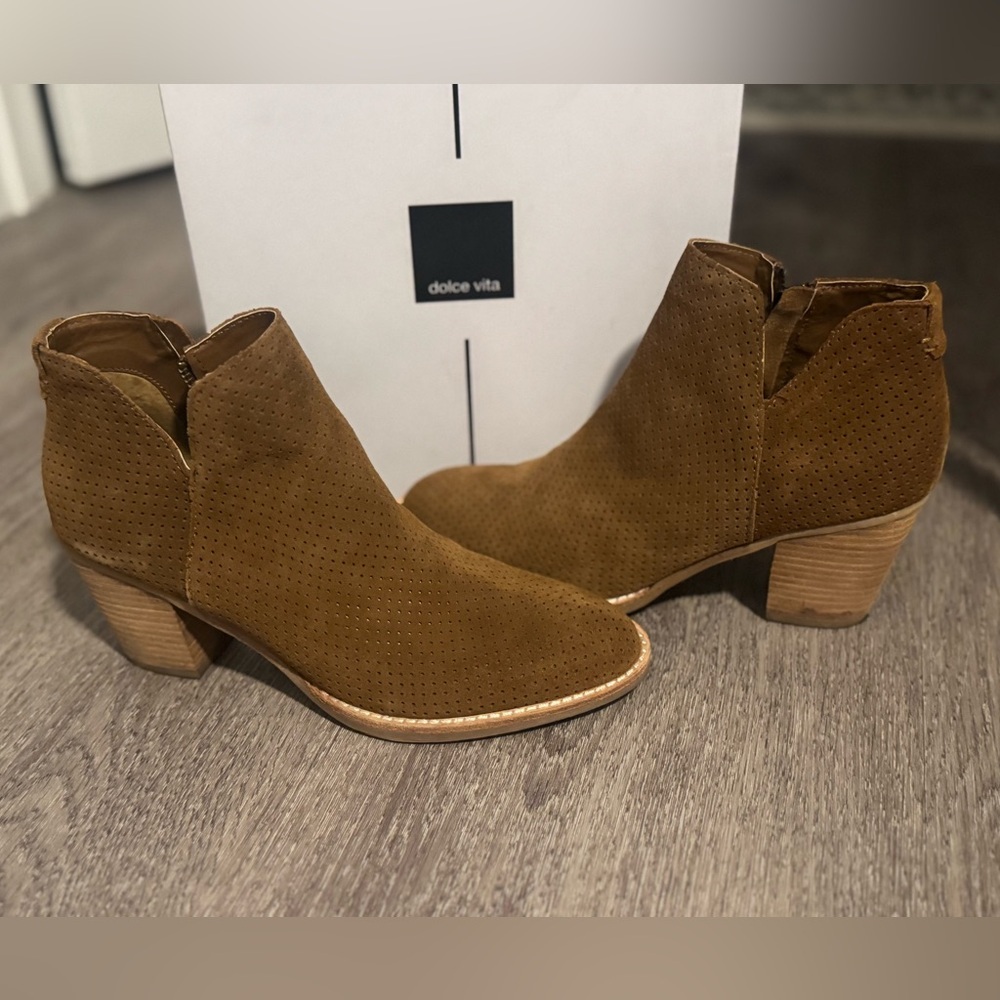 Dolce Vita Suede Ankle Booties 8W - Picture 2 of 10